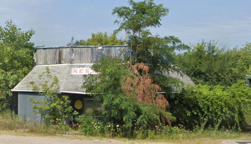 Blue Rooster Restaurant (Pink Panther) - Street Views (newer photo)